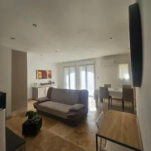 Des Oliviers Appartement La Garde-Adhémar