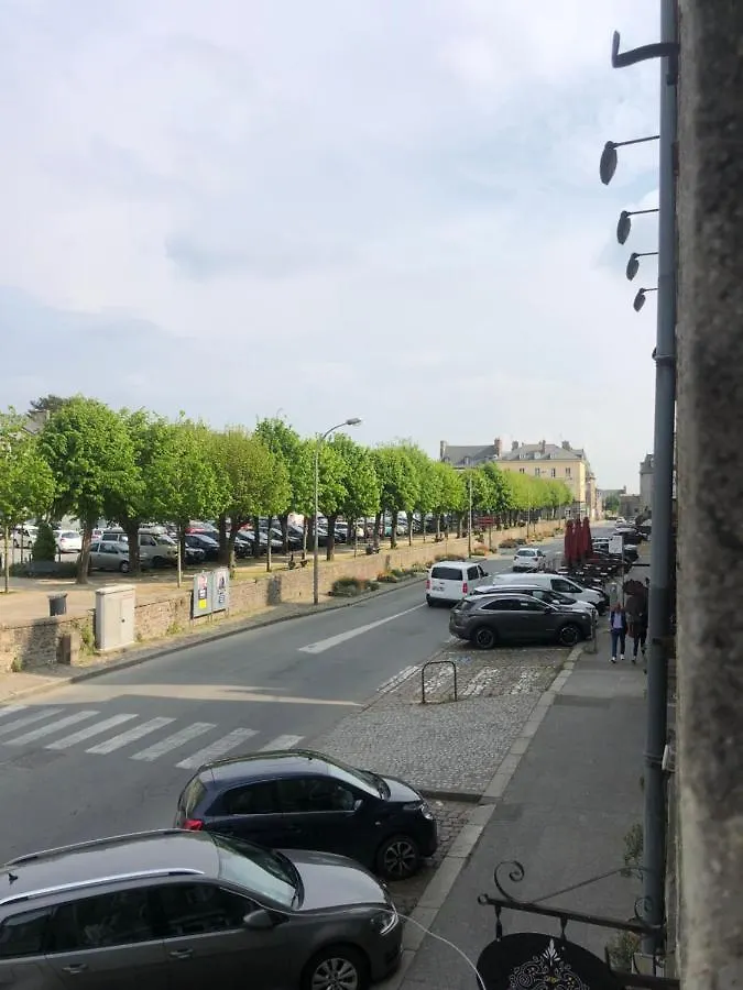 L'Aparthe Dinan - Vue Sur La Place Du Marche Apartment