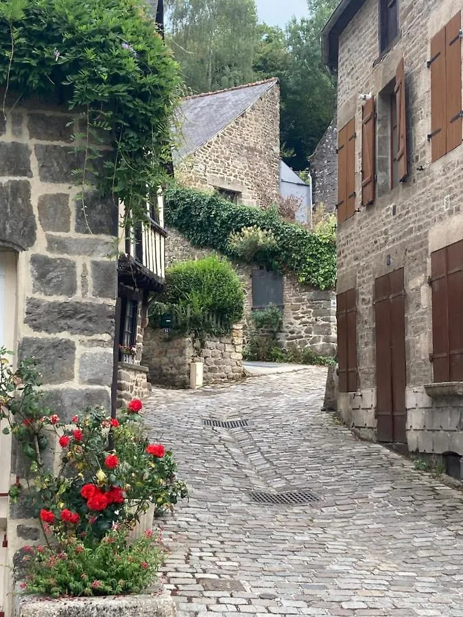 L'Aparthe Dinan - Vue Sur La Place Du Marche